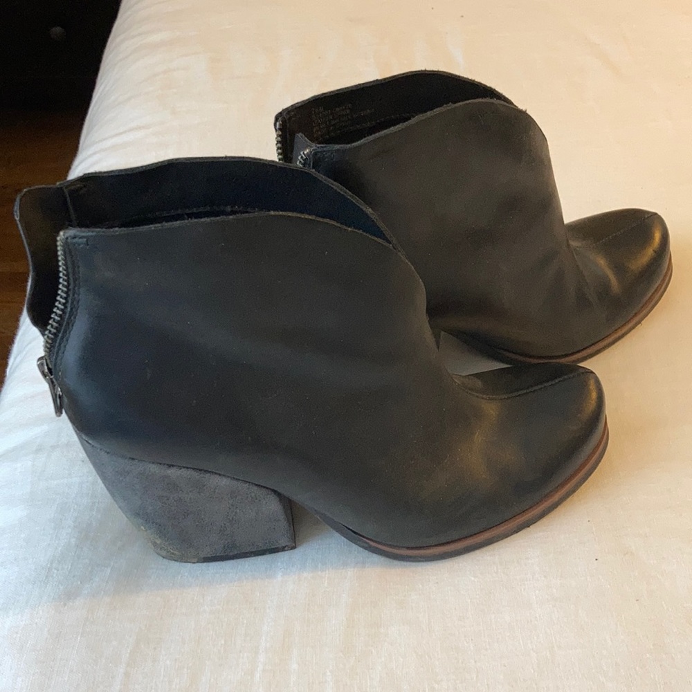 Korks booties